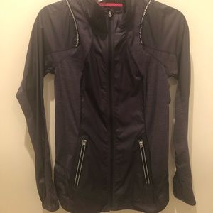 Lululemon windbreaker size 6